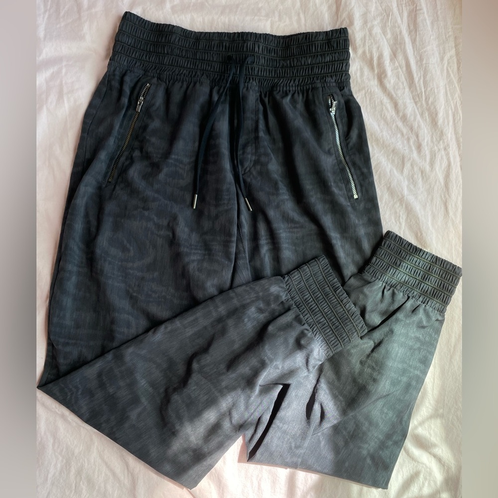 NWOT Athleta joggers